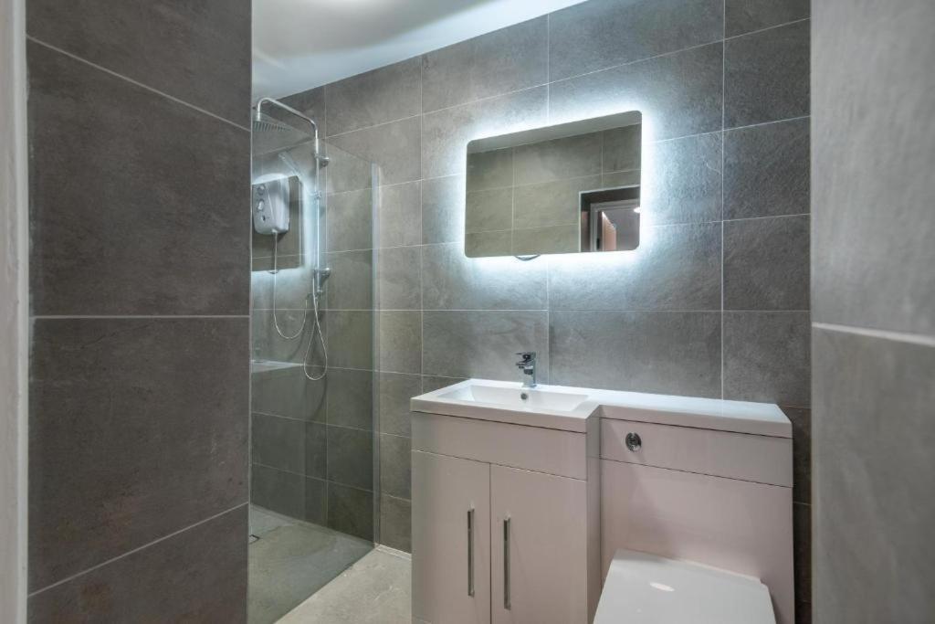 Luxurious Apartments - In كارديف المظهر الخارجي الصورة